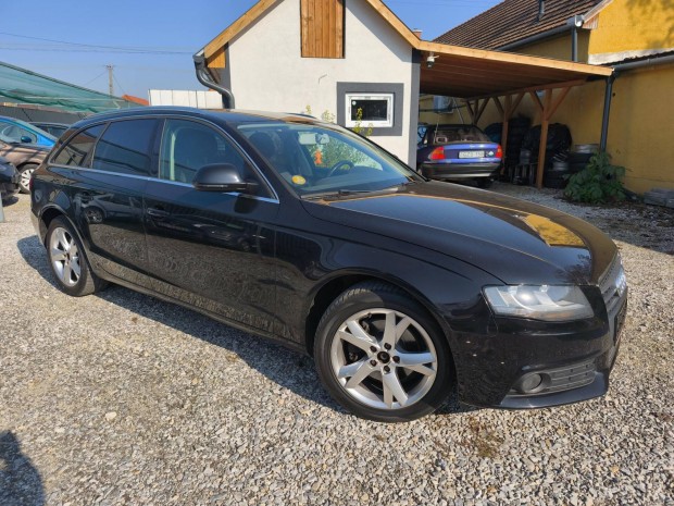 AUDI A4 Avant 2.0 TDI DPF Alulrl Is Rozsdament...