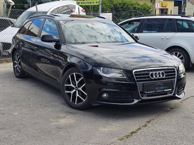 AUDI A4 Avant 2.0 TDI DPF EU5 Gyári S-line!