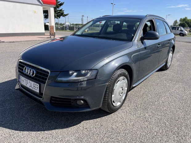AUDI A4 Avant 2.0 TDI DPF EU5 igazolt km.szervi...