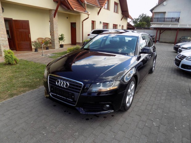 AUDI A4 Avant 2.0 TDI DPF Multitronic B8