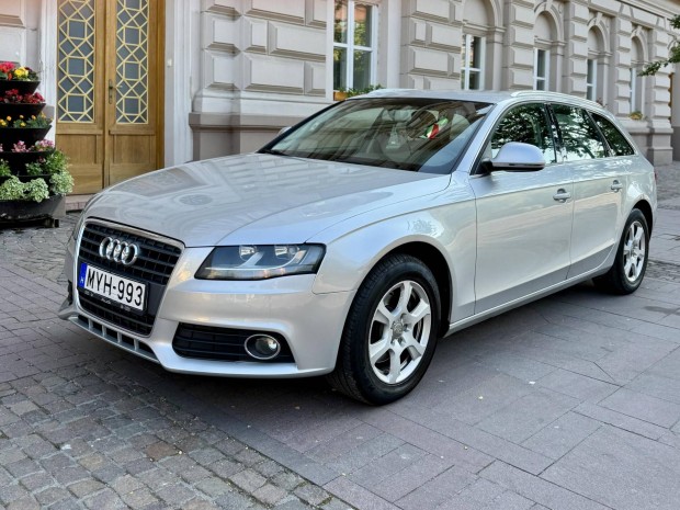 AUDI A4 Avant 2.0 TDI DPF Multitronic Friss Műs...