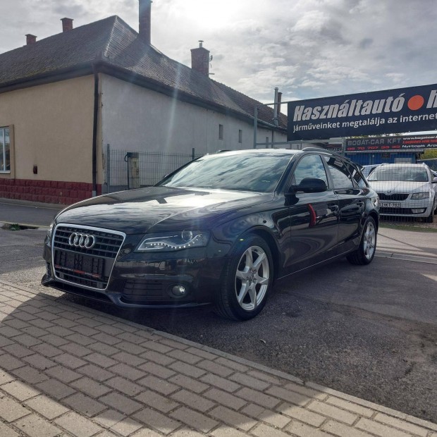 AUDI A4 Avant 2.0 TDI DPF Sportline!Kitűnő álla...