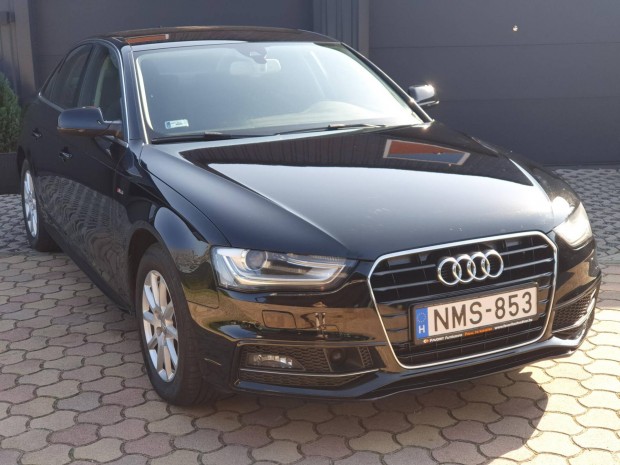 AUDI A4 Avant 2.0 TDI DPF Szervizknyv. Garant...