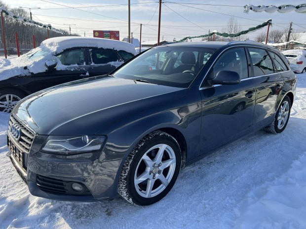AUDI A4 Avant 2.0 TDI DPF �j Kett�st�meg�.Xenon...