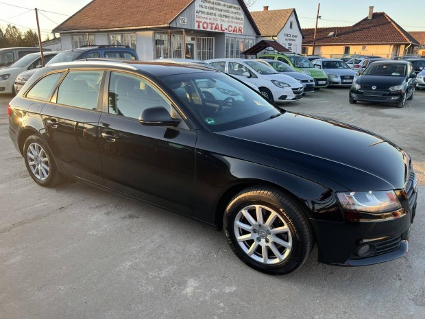 AUDI A4 Avant 2.0 TDI DPF Vgigvezetett Szerviz...