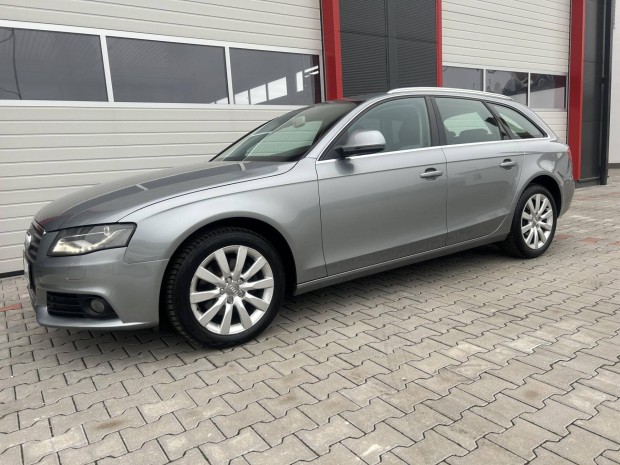 AUDI A4 Avant 2.0 TDI DPF Xenon/Parkradar/Friss...