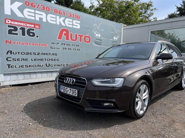 AUDI A4 Avant 2.0 TDI Gyönyörű ! Igazán Megkímé...