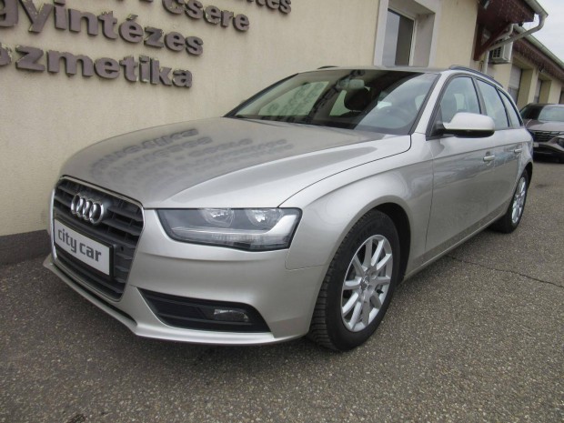 AUDI A4 Avant 2.0 TDI Navi. Br. Vonhorog !