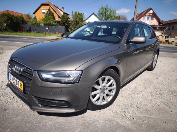 AUDI A4 Avant 2.0 TDI Sport Rendkvl Szp Megk...