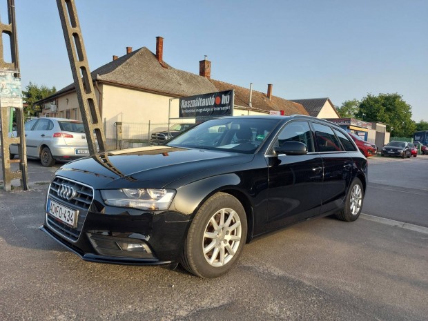AUDI A4 Avant 2.0 TDI Ultra!Gyönyörű.megkímélt...