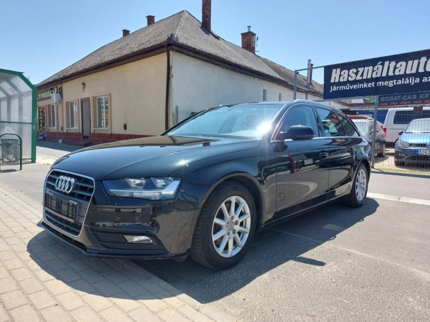 AUDI A4 Avant 2.0 TDI Ultra!Megkímélt állapotban!