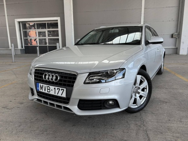 AUDI A4 Avant 2.0 TDI !! Megkímélt Állapotban !...