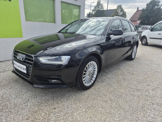 AUDI A4 Avant 2.0 TDI multitronic Szervizkönyv...