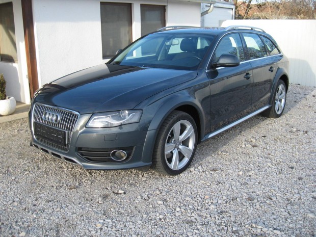 AUDI A4 Avant 2.0 TDI quattro Allroad!