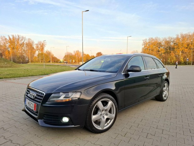 AUDI A4 Avant 2.0 TDi Kzi 6.Tempomat.18-as Alu...