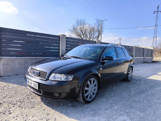 AUDI A4 Avant 2.5 V6 TDI Multitronic S-Line! Ko...