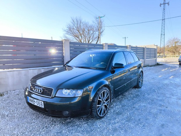 AUDI A4 Avant 2.5 V6 TDI quattro S-Line! 18as f...