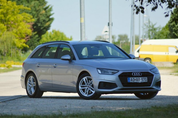 AUDI A4 Avant 35 TDI S line S-tronic Alkalmi ár...
