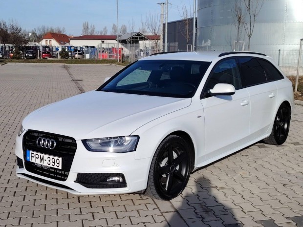 AUDI A4 Avant 3.0 V6 TDI quattro S-tronic S-LINE!