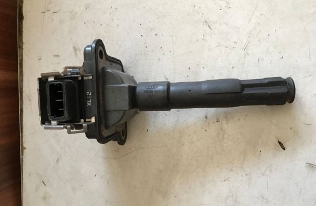 AUDI A4 B5-8D 1,8T / gyújtótrafó 058 905 105