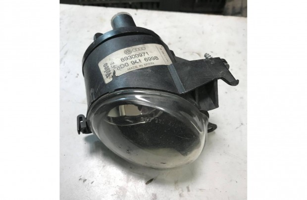 AUDI A4 B5 jobb első ködlámpa 8D0 941 699 B