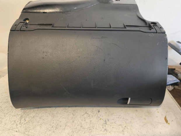 AUDI A4 B6 , B7 Kesztytart