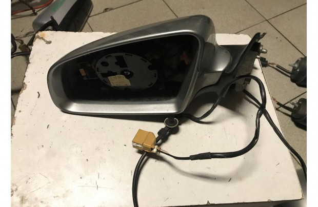 AUDI A4 B6 _ bal oldali visszapillantó