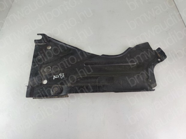 AUDI A4 B7 (8EC) Jobb hátsó fenéklemez burkolat (8E0825216,