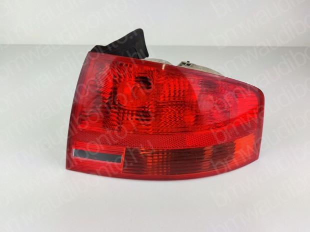 AUDI A4 B7 (8EC) Jobb hátsó lámpa (8E5945096)