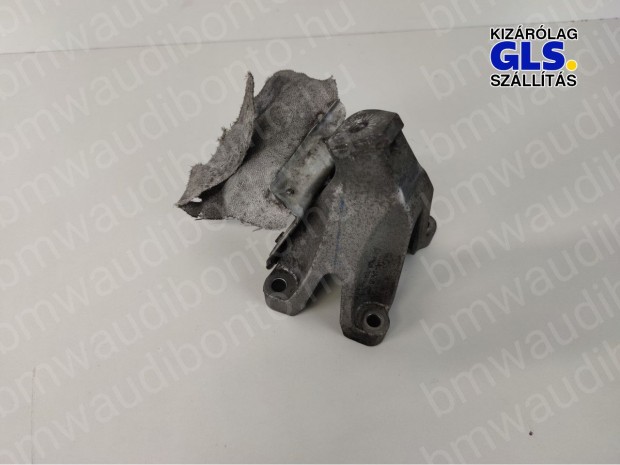 AUDI A4 B8 (8K2) 2.7 TDI Motortart� bak (f�m) (8K0199307AQ)