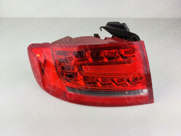 AUDI A4 B8 (8K2) Bal hátsó lámpa (8K5945095K)