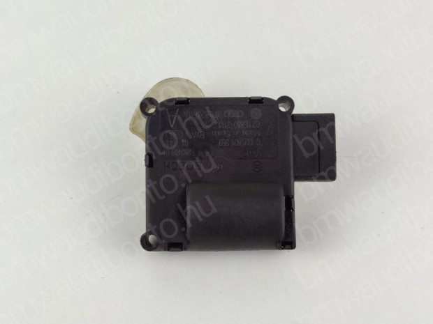 AUDI A4 B8 (8K2) Fűtés állító motor (4F0820511A)