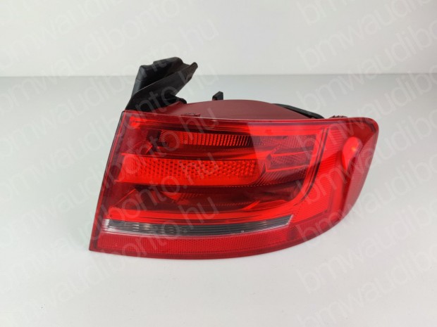 AUDI A4 B8 (8K2) Jobb hátsó lámpa (8K5945096D)