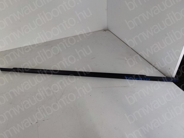 AUDI A4 B9 (8W2, 8WC) Bal hátsó ajtó vízlehúzó gumicsík (8W0839477)