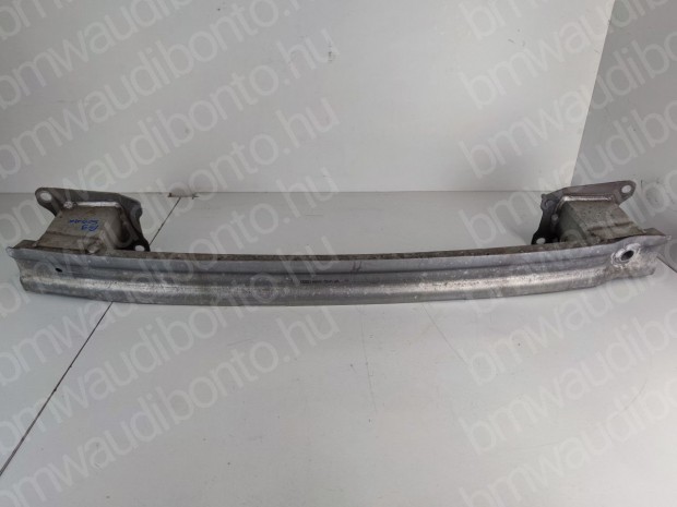 AUDI A4 B9 (8W2, 8WC) Hátsó lökhárító merevítő fém (pozíciófüggetlen)