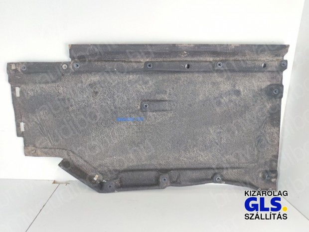 AUDI A4 B9 (8W2, 8WC) Jobb fenéklemez burkolat (8W0825208)