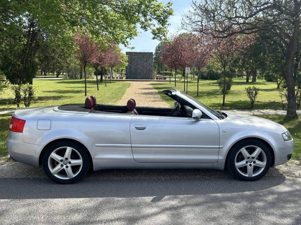 AUDI A4 Cabrio 1.8 T Manulis Vlt! Fthet-CO...