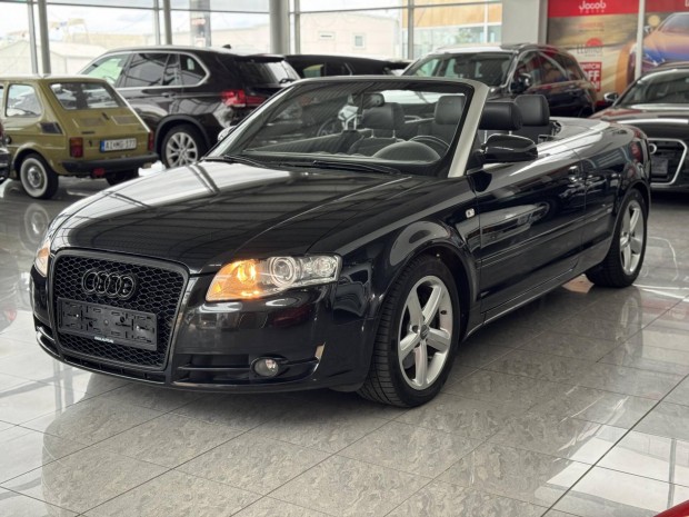 AUDI A4 Cabrio 2.7 V6 TDI DPF Multitronic S-LIN...
