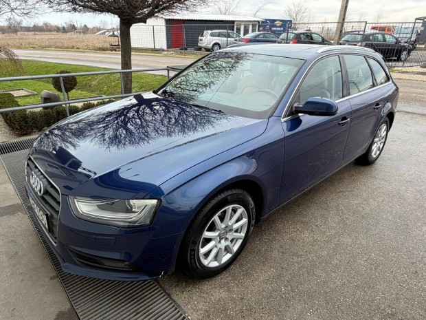 AUDI A4 Quattro TDI Elad�