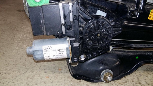 AUDI A4 S4 kabrió motor bal hátsó ablakemelő szerkezet 8H0839397