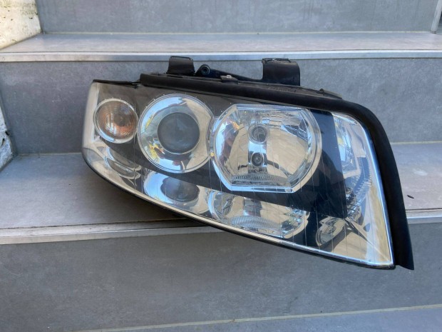 AUDI A4 (B6) Jobb Lmpa , Fnyszor (2000-06)