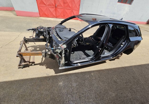 AUDI A4 b9 bontott alkatrszek