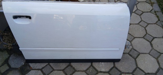 AUDI A4 jobb els ajt