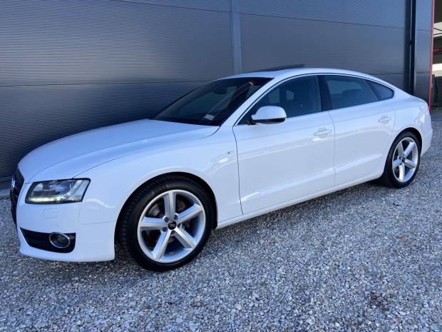 AUDI A5 3.0 TDI DPF quattro S-tronic S-Line/140...