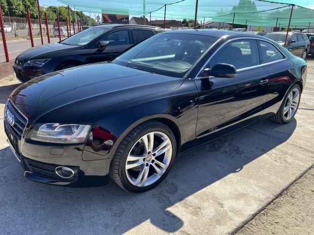 AUDI A5 Coupé 2.0 TDI DPF Szervizkönyves.Friss...