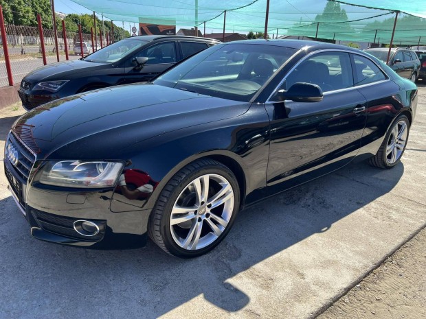 AUDI A5 Coup 2.0 TDI DPF Szervizknyves.Friss...