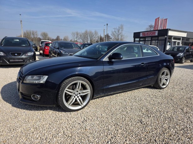 AUDI A5 Coup 2.7 TDI DPF Akcis ron elad