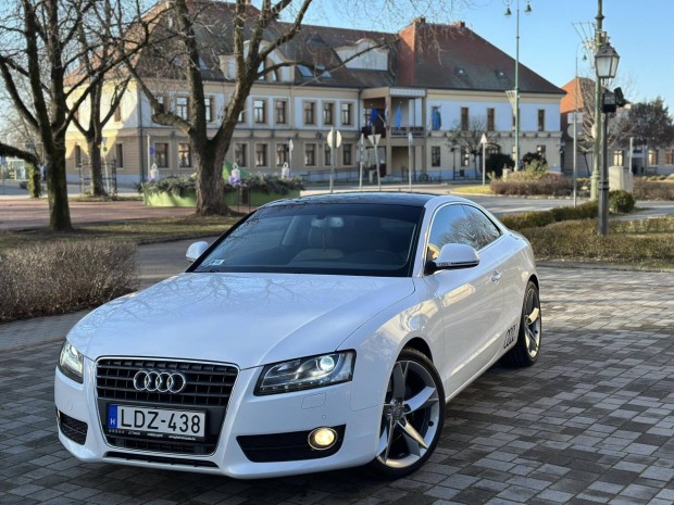 AUDI A5 Coup 2.7 TDI DPF multitronic 92.500 Ez...