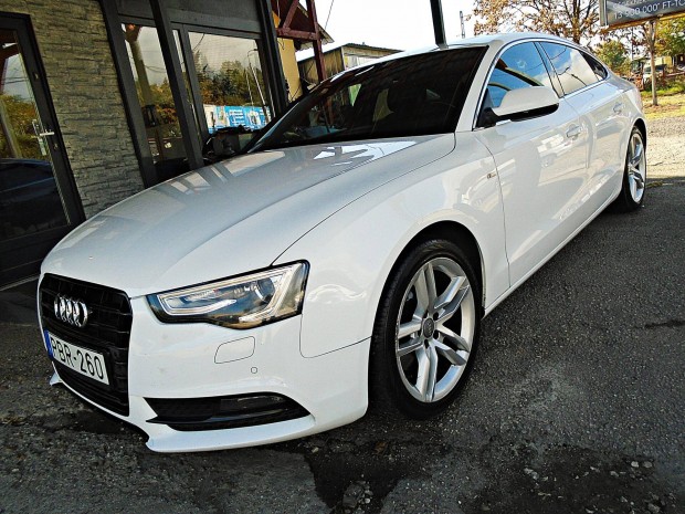 AUDI A5 Sportback 3.0 V6 TDI ///S-LINE-Távolság...