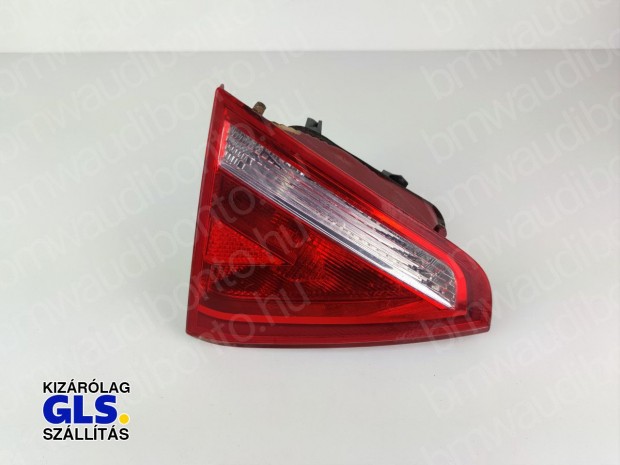 AUDI A5 Sportback (8TA) Bal belső hátsó lámpa (8T0945095)